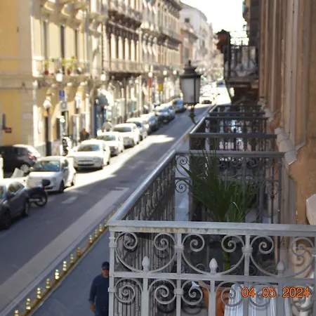 Gli Appartamenti Di Palazzo Umberto I CTA Exterior photo